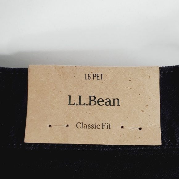 L.L.Bean Women's Classic Fit Petite - Picture 2 of 9